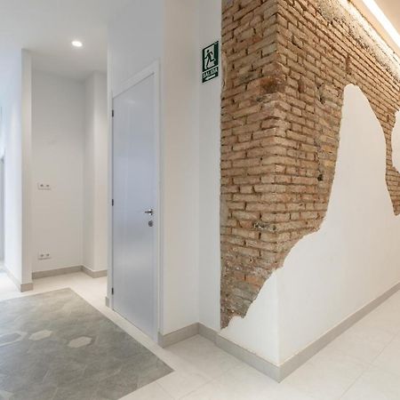 Apt With Antique Floor & Lots Of Sun Light Valencia Luaran gambar