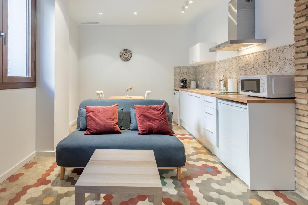 Apt With Antique Floor & Lots Of Sun Light Valencia Luaran gambar