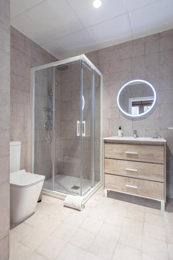 Apt With Antique Floor & Lots Of Sun Light Valencia Luaran gambar